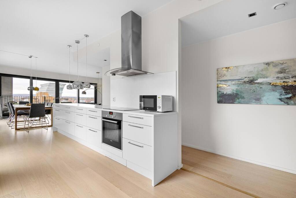 Modern 3Bed Room Sea View Apartment @ Oslo Barcode Εξωτερικό φωτογραφία