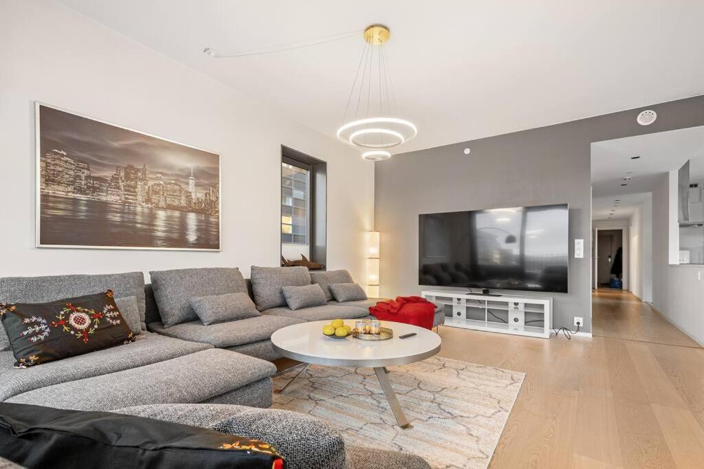 Modern 3Bed Room Sea View Apartment @ Oslo Barcode Εξωτερικό φωτογραφία