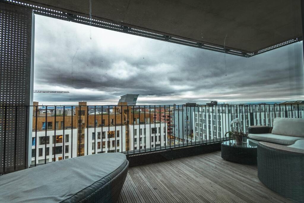 Modern 3Bed Room Sea View Apartment @ Oslo Barcode Εξωτερικό φωτογραφία