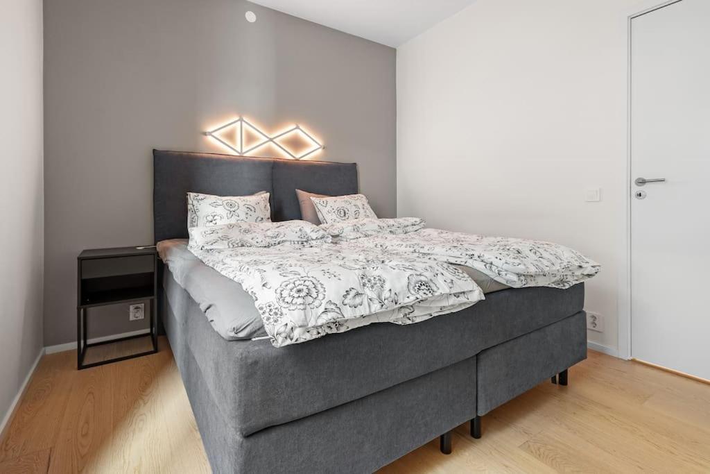 Modern 3Bed Room Sea View Apartment @ Oslo Barcode Εξωτερικό φωτογραφία