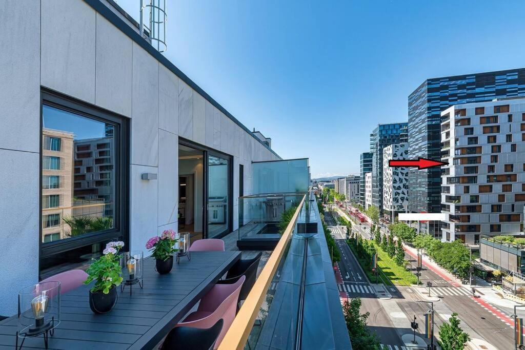 Modern 3Bed Room Sea View Apartment @ Oslo Barcode Εξωτερικό φωτογραφία