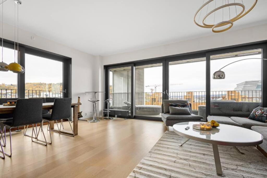 Modern 3Bed Room Sea View Apartment @ Oslo Barcode Εξωτερικό φωτογραφία